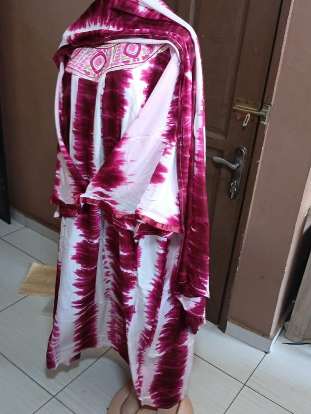 Women's Tie-Dye Two-Piece Outfit in Maroon and White